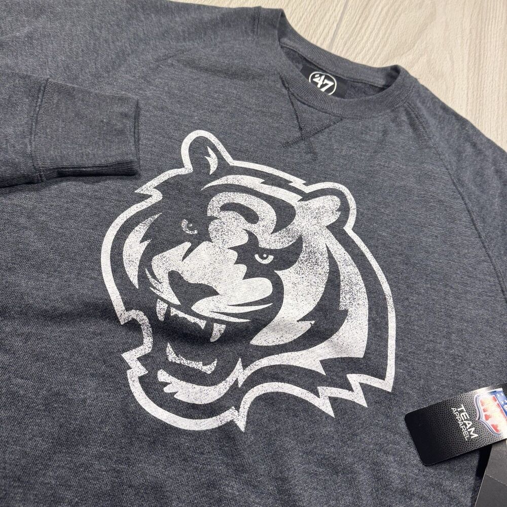Cincinnati Bengals Crewneck Sweatshirt Mens M Gray Fleece Logo Soft 47 Brand NEW